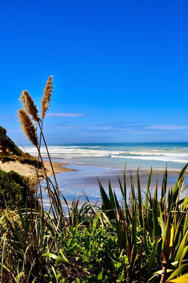 Toad Hall Baylys Beach 外观 照片