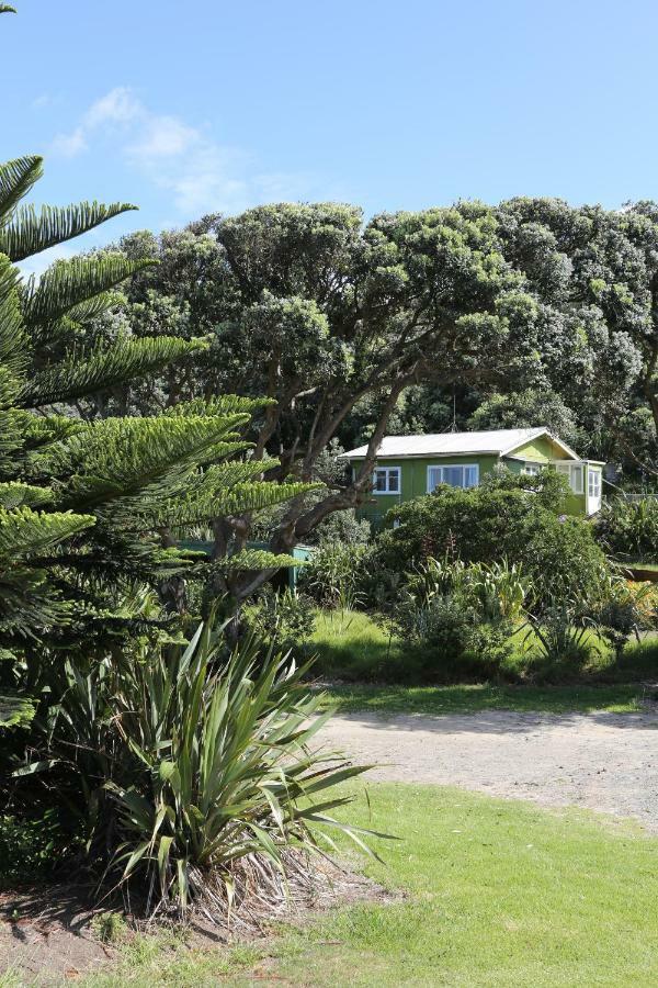 Toad Hall Baylys Beach 外观 照片