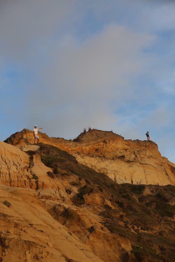 Toad Hall Baylys Beach 外观 照片